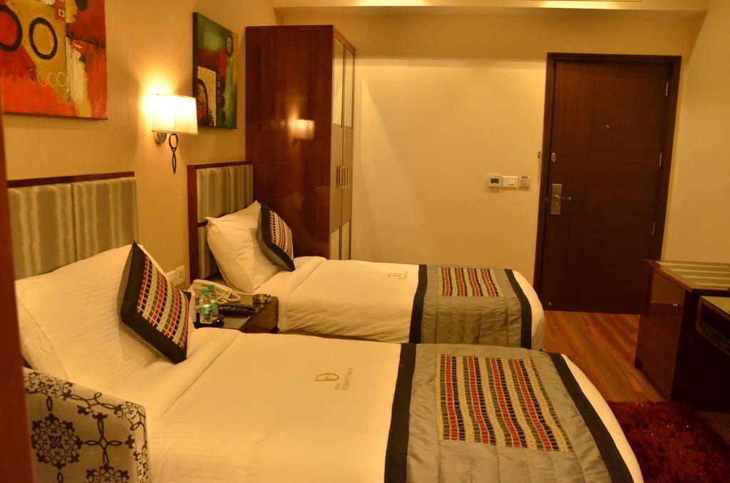 Hotel Down Town Jalandhar Værelse billede